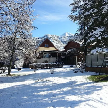 Le Vieux Tilleul 2* Seyne