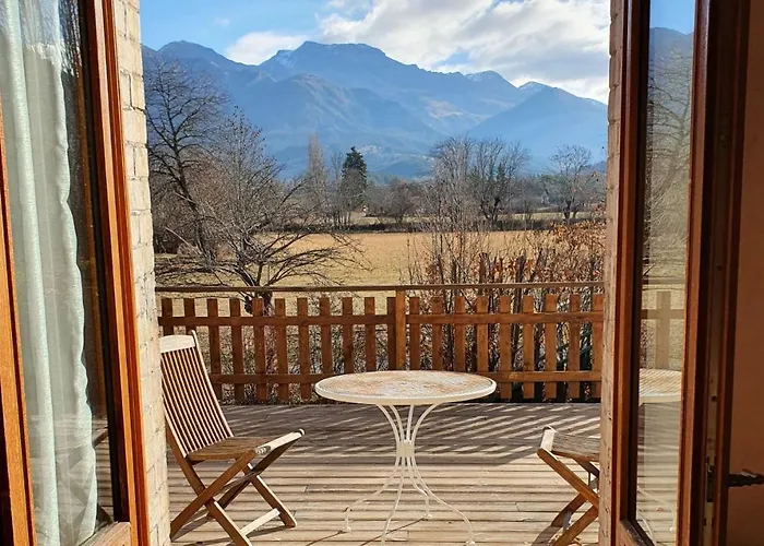 Le Vieux Tilleul 2* Seyne