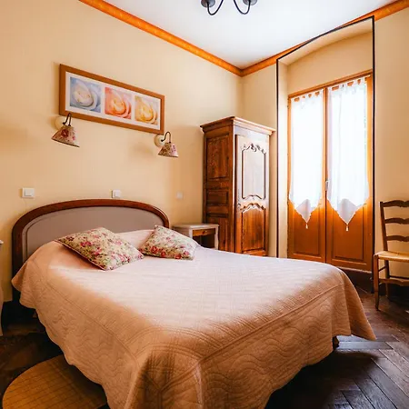 Le Vieux Tilleul Hotel